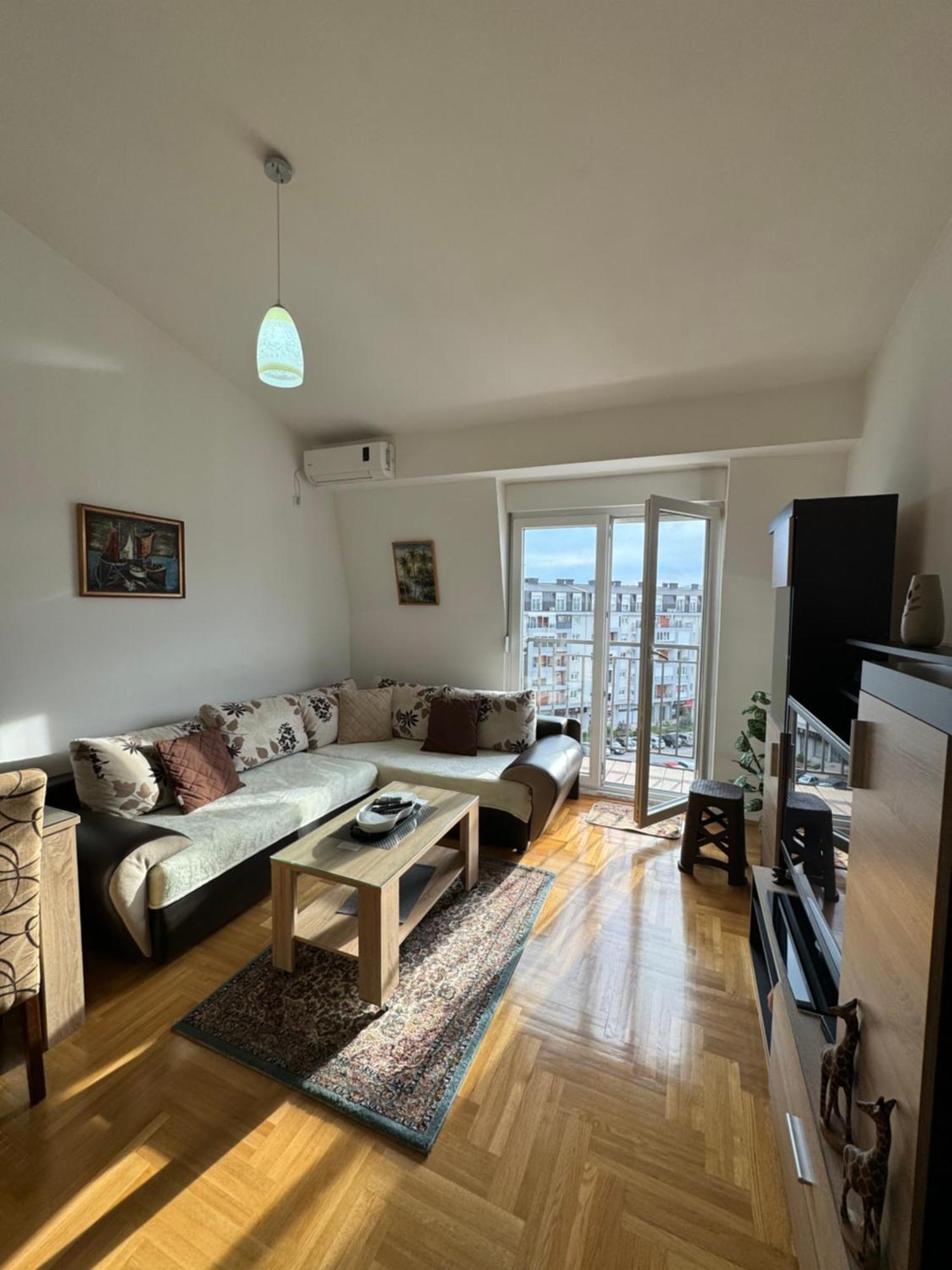 Apartment 50 Podgorica Bagian luar foto
